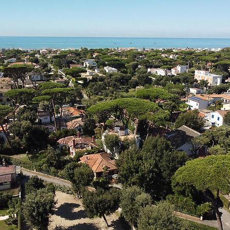 Exclusive Charming Villa - Free Parking 400 Mq Garden - Rome Airport - Roseto Villa Dream Fregenae Exterior foto